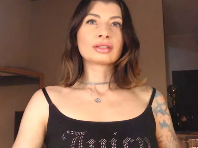 MaryJaneBB live webcam